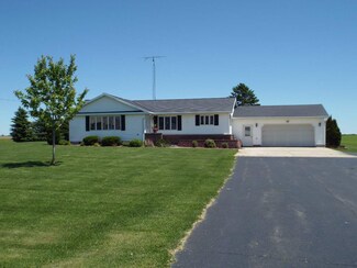 N5755 Hwy 44 49, Metomen, WI 53919