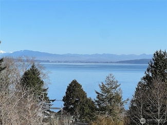 15 Whalen Dr, Point Roberts, WA 98281