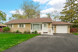 106 W Hickory Rd, Lombard, IL 60148