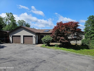 11 Mikes Peak, Lock Haven, PA 17745