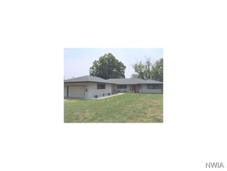 437 Park Ln, Vermillion, SD 57069