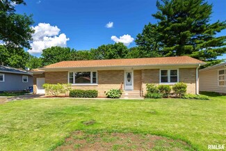 331 N Henry St, Walcott, IA 52773