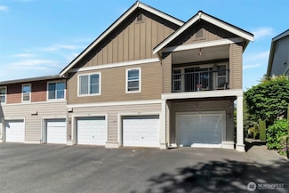 2198 Palisade Blvd Unit C2, Dupont, WA 98327