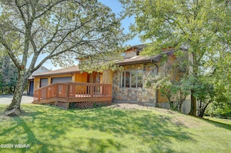 121 Florence Dr, Cogan Station, PA 17728