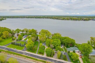 1781 Butte Des Morts Beach Rd, Neenah, WI 54956