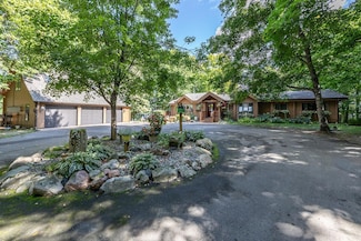 615 Spain Dr NW, Hackensack, MN 56452