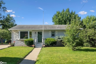 802 E Cedar Ln, Mount Pleasant, IA 52641