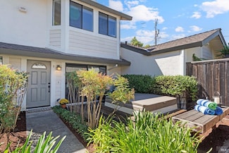 9 Village Ct Unit 11, San Rafael, CA 94903