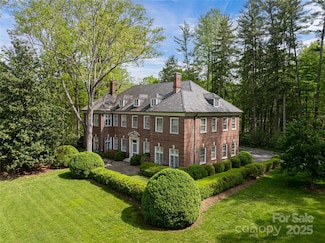 407 Vanderbilt Rd, Biltmore Forest, NC 28803