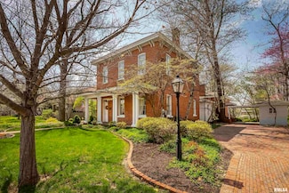 514 S Market St, Marion, IL 62959