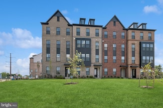 14905 Deco Cir, Chantilly, VA 20151