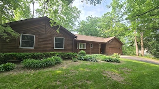 519 Bird Rd, Twin Lakes, WI 53181