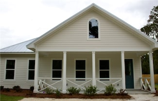 131 Village Dr, St. Simons Island, GA 31522