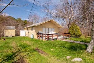 9 Railroad Ave, York, ME 03909