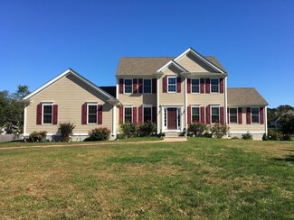 2 Madeira Ct, Dartmouth, MA 02747