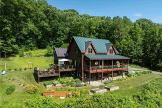 725 Flamstead Rd, Chester, VT 05143