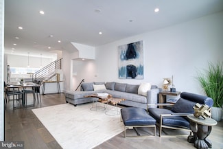 1755 N Howard St, Philadelphia, PA 19122