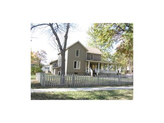 304 Walnut St, Wellsville, KS 66092