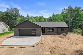 3365 Feltz Ave, Stevens Point, WI 54481