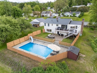 21 Durham Ave, Claremont, NH 03743