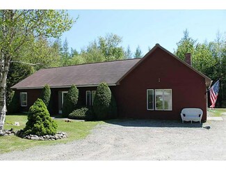 22 Hillcrest Cir, Southwest Harbor, ME 04679