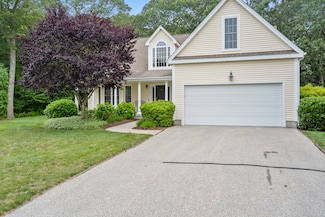 33 Regatta Dr, Niantic, CT 06357