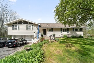 51 Treadwell Rd, Binghamton, NY 13905
