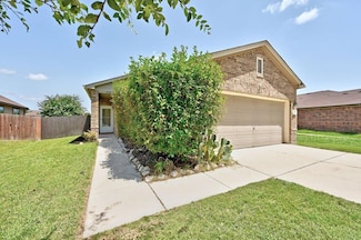 451 New Bridge Dr, Kyle, TX 78640