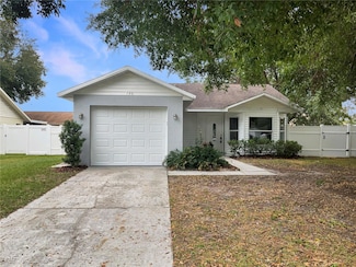 136 Kings Pond Ave, Winter Haven, FL 33880