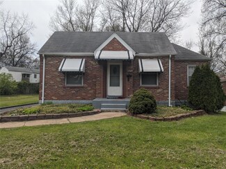 8825 Blewett Ave, Saint Louis, MO 63136