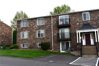 6217 Patrick Henry Dr, Aliquippa, PA 15001