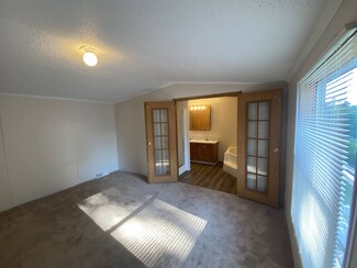 411 S Grover Ave Unit 14, Alma, MI 48801