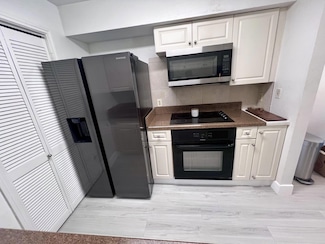 2400 NW 33rd St Unit 1108, Oakland Park, FL 33309