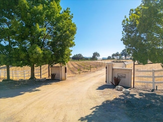 6750 Golden Pheasant Ln, Creston, CA 93432