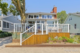 16631 Lakeview St, Spring Lake, MI 49456