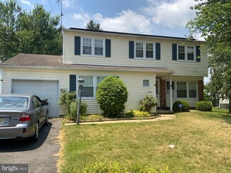 20 Longwood Dr, Burlington, NJ 08016