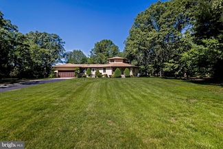535 Pratt St, Hammonton, NJ 08037