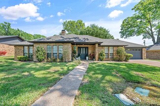 6214 Huntington Dr, Tyler, TX 75703