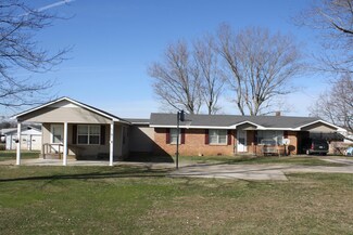 813 N Military St, Loretto, TN 38469