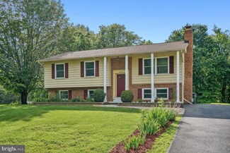 7134 Alleghany St, Warrenton, VA 20187
