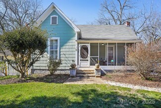 12 Church St, York, SC 29745