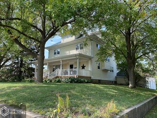 827 N Main St, Carroll, IA 51401