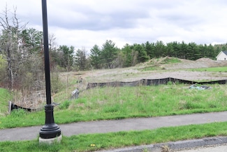 78 Fieldstone Dr, Augusta, ME 04330