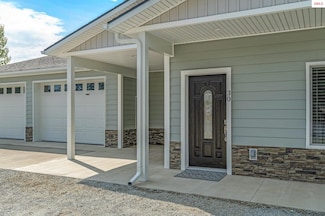 30 Huckleberry Ave, Priest River, ID 83856
