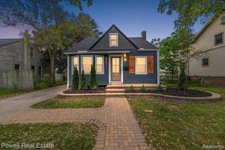 1437 Pearson St, Ferndale, MI 48220