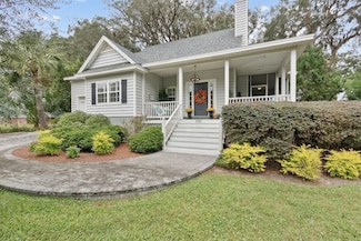 1433 Broome St, Fernandina Beach, FL 32034