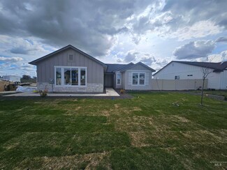 432 October Sky St, New Plymouth, ID 83655