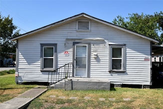 2207 Chew St, Houston, TX 77020