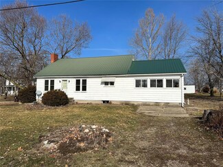 702 E Quincy St, Griggsville, IL 62340