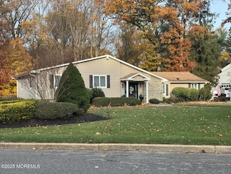 93 Wallace Rd, Middletown, NJ 07748